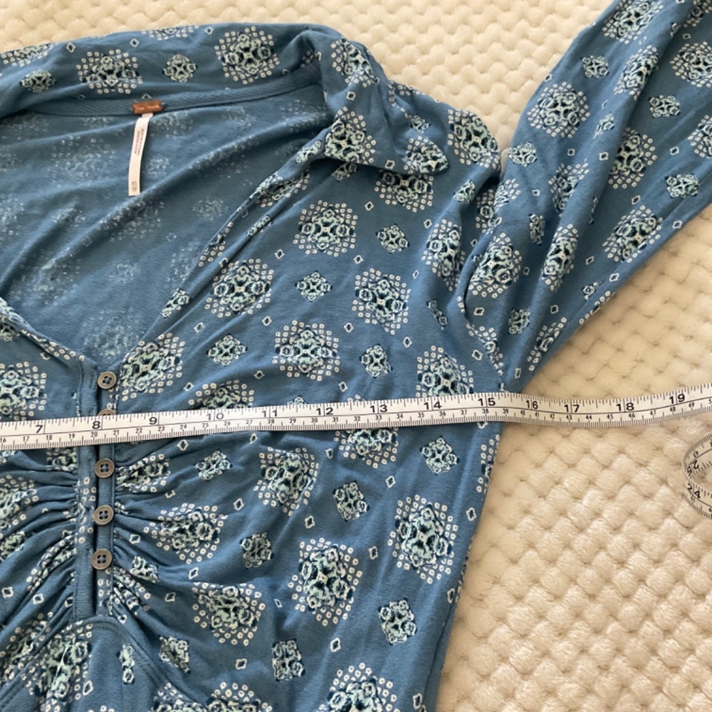 Free People Sydney’s Printed Top - Blue -‎ Size XS - Picture 8 of 12